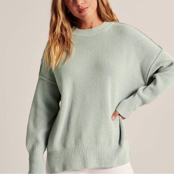 Abercrombie & Fitch Sweaters - Abercrombie Oversized Chenille Sweater Size XS NWT